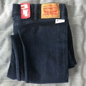 NWT Levi’s 519 38x30 Stretch Dark Wash Denim Jeans